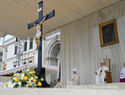 Il Rosario è un atto d’amore. Il Papa a Pompei